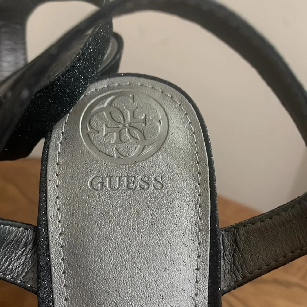 Brand New Glittery Women's Guess Strappy Heels Size 9 1/2 - Picture 4 of 5